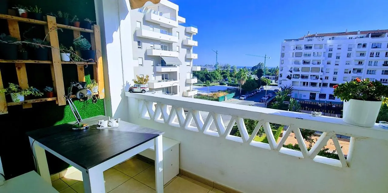 Privatunterkunft Beautiful Bedroom With Private Bathroom Marbella